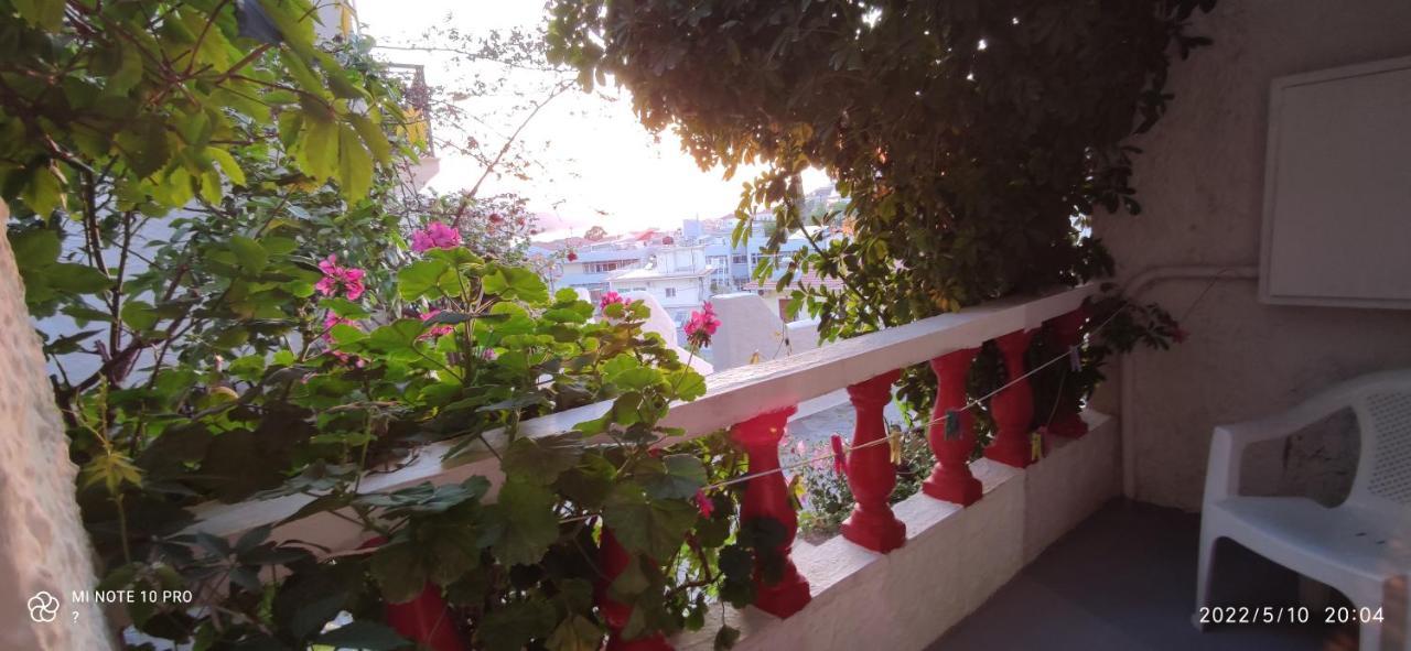 Odysseas Hotel Samos Exterior photo