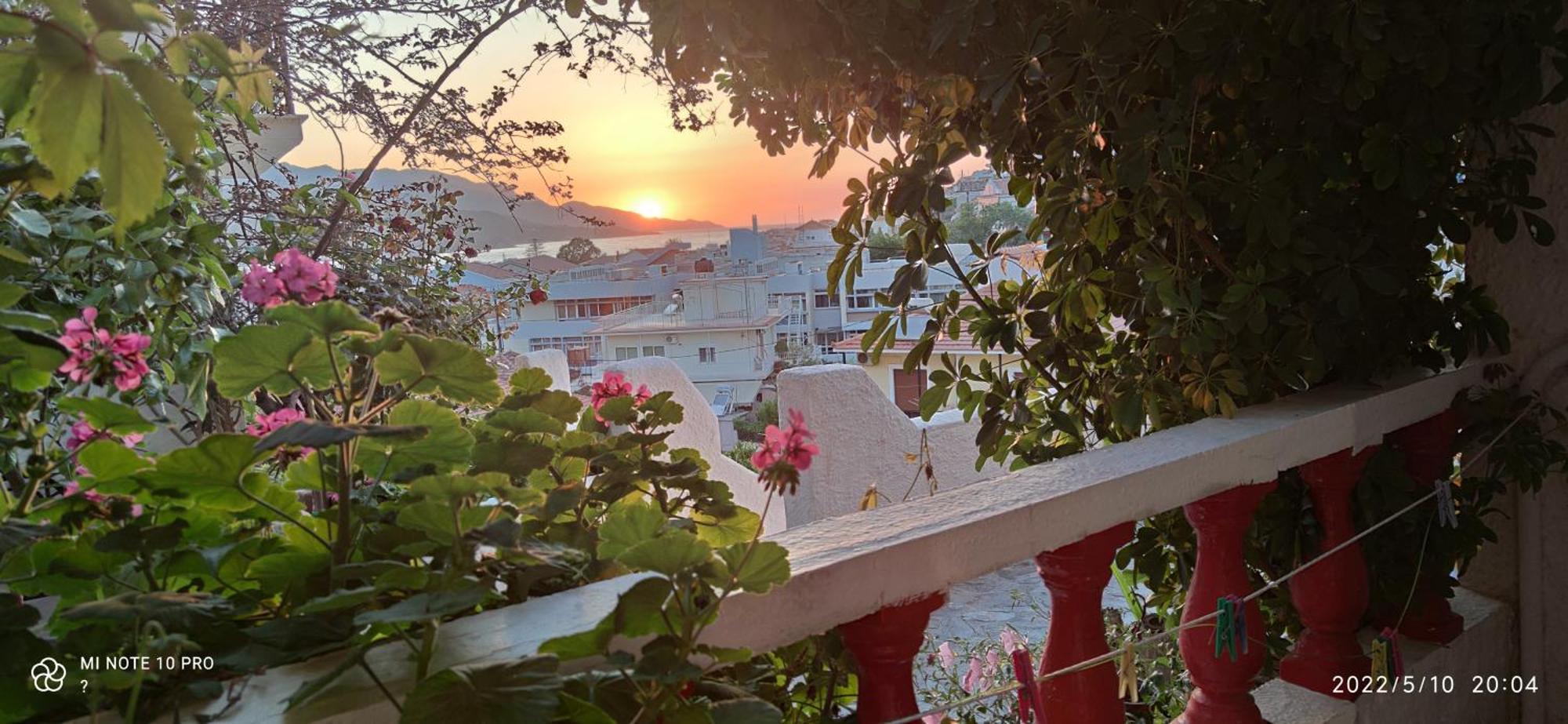 Odysseas Hotel Samos Exterior photo
